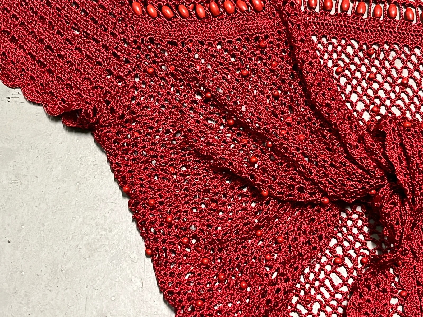 Bolero de ganchillo rojo con cuentas – photo 12